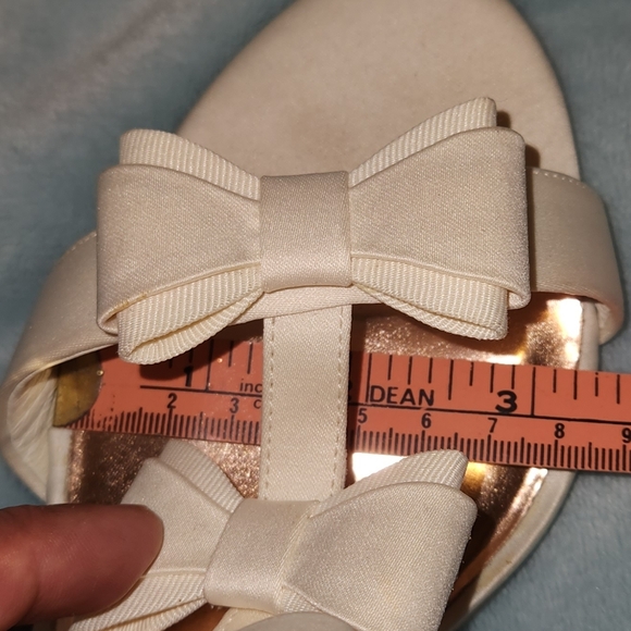 Ted Baker white heels with bow - Picture 14 of 15